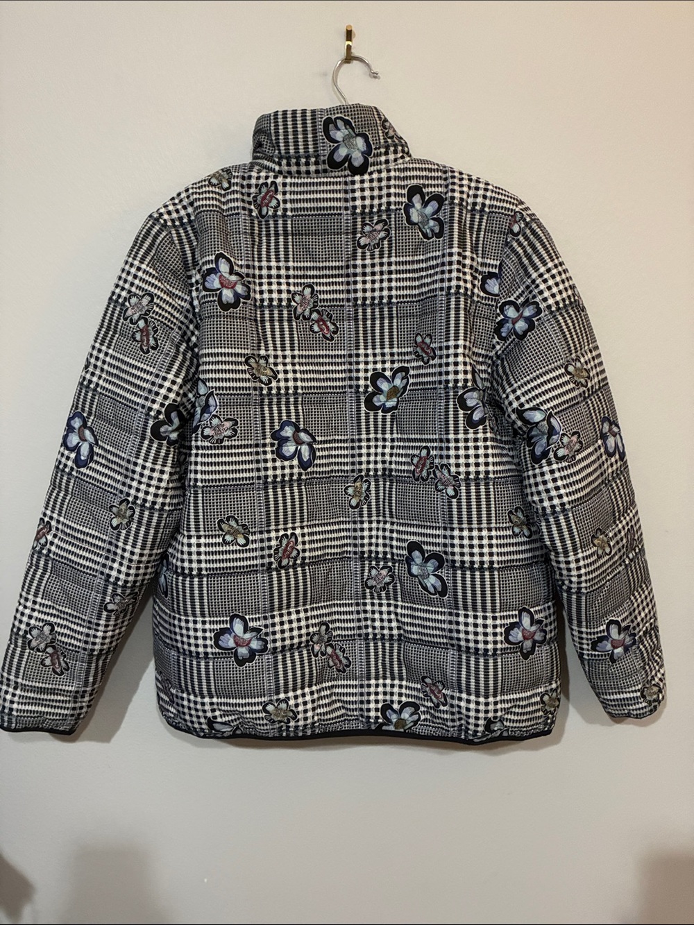 Vera Bradley reversible puffer jacket black and white plaid adorned butterflies - Picture 9 of 10